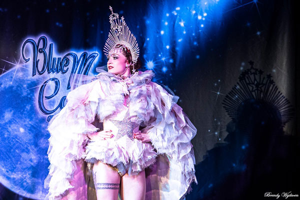 burlesquedancer Janet Fischietto from Italyperforming at the Blue Moon Cabaret - The Decadent Burlesque Soiree by Boudoir Noir Production, Finest Vintage Entertainment!